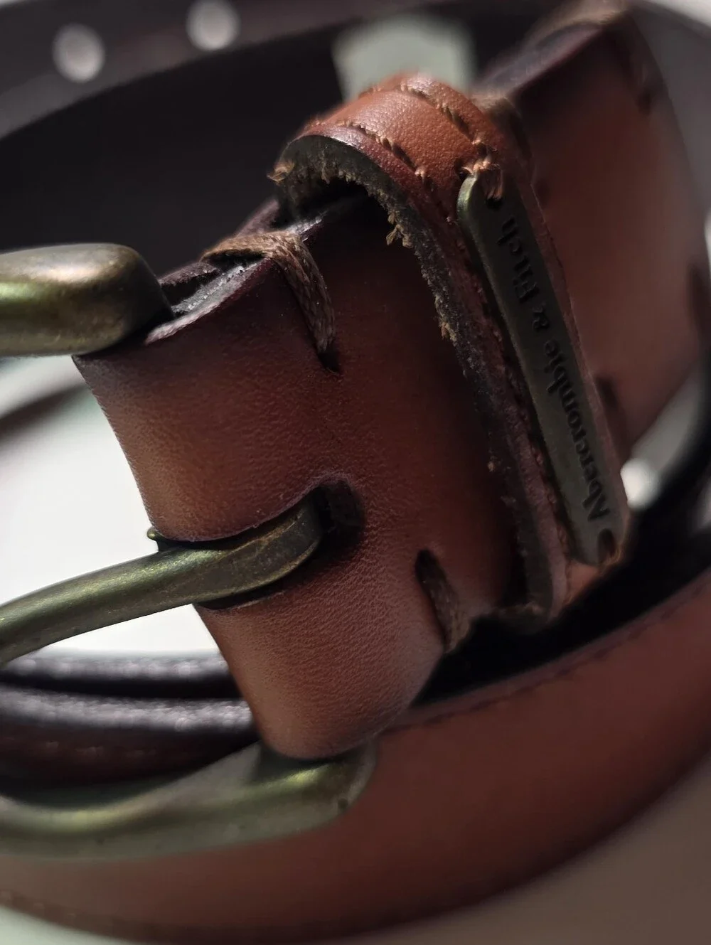 Abercrombie & Fitch Brown Leather Belt – A&F Logo